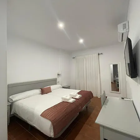 Maria Hotel 2*
